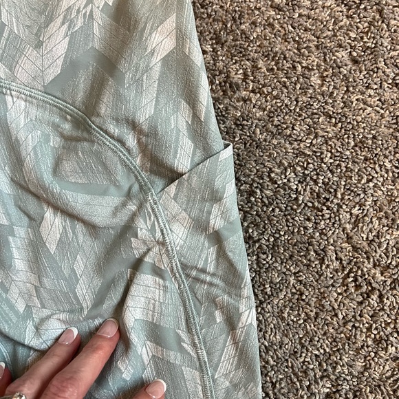 213 NWT Lululemon Swift Speed HR Crop 21" size 8 REEJ - Picture 3 of 4